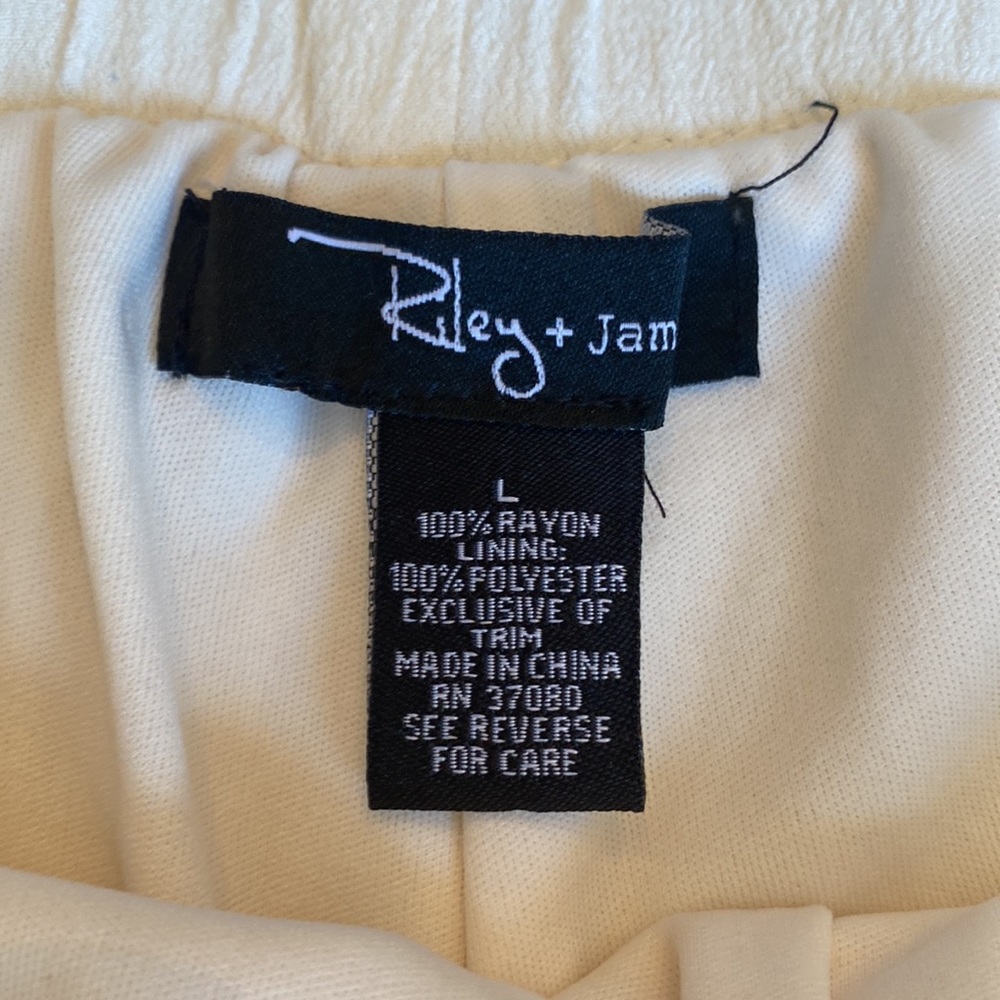 Riley & James Cream Lace Shorts - Picture 11 of 12
